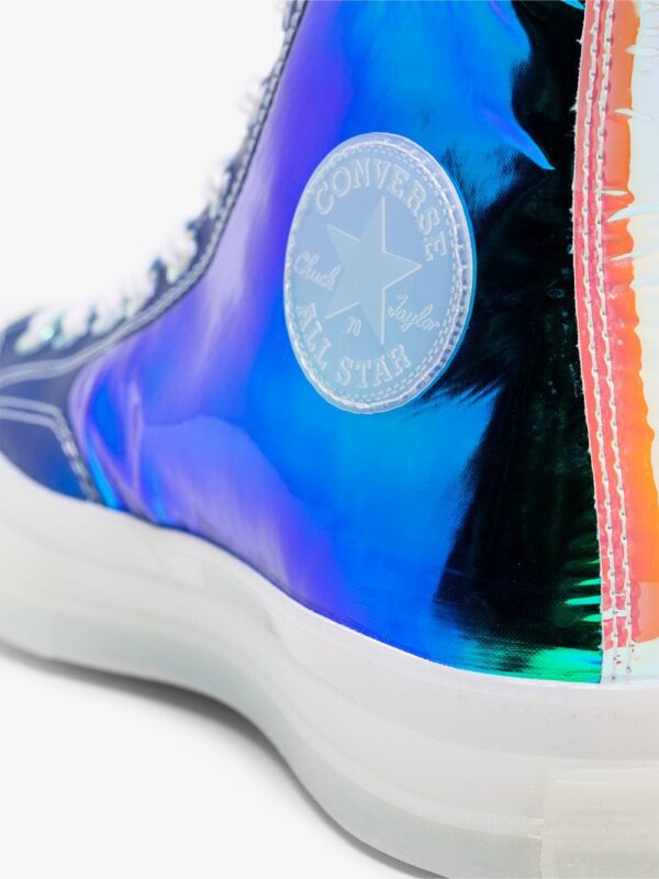 ⁦holographic high-top sneakers⁩ - الصورة ⁦2⁩