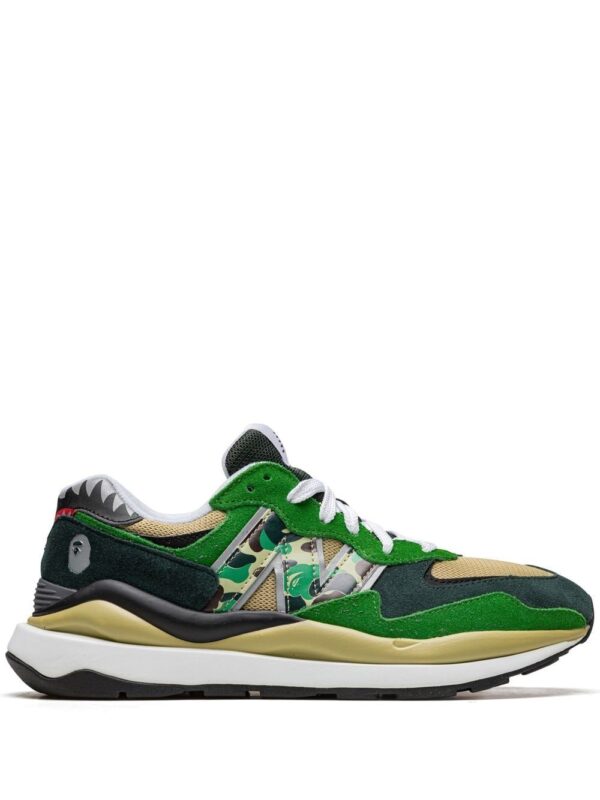 سنيكر x BAPE 57/40