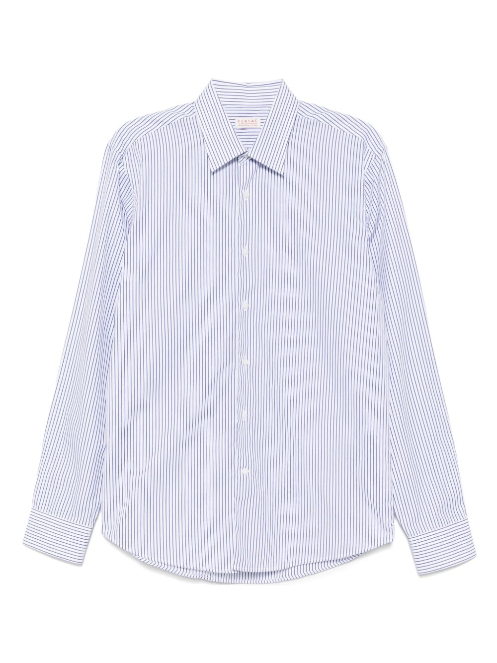 point-collar shirt