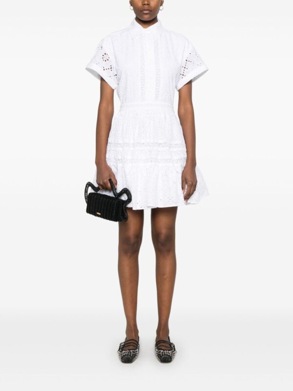 ⁦broderie-anglaise shirtdress⁩ - الصورة ⁦2⁩