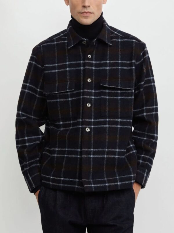 ⁦checked shirt⁩ - الصورة ⁦2⁩