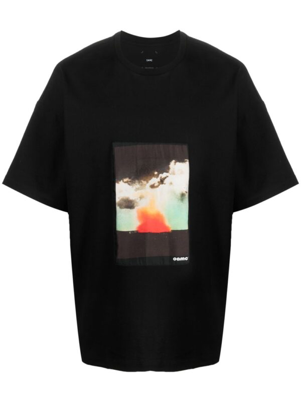 ⁦graphic-print organic-cotton T-shirt⁩ - الصورة ⁦2⁩