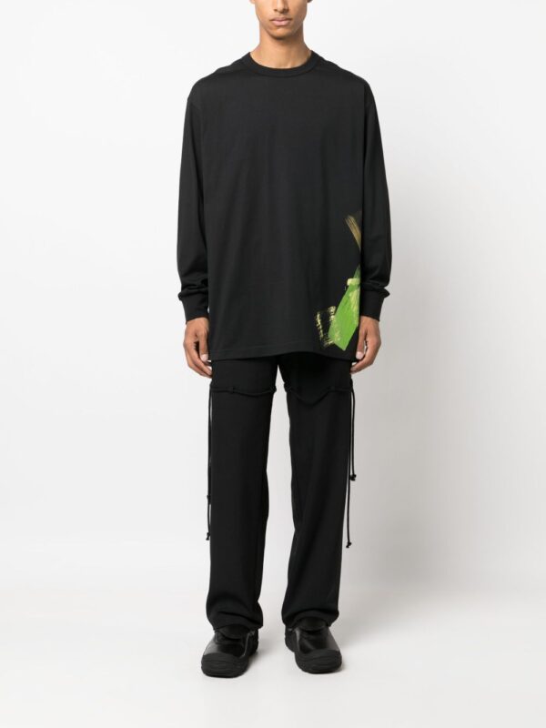 ⁦graphic-print long-sleeve T-shirt⁩ - الصورة ⁦3⁩